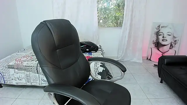 maxthomson boy online show from 09.29.25