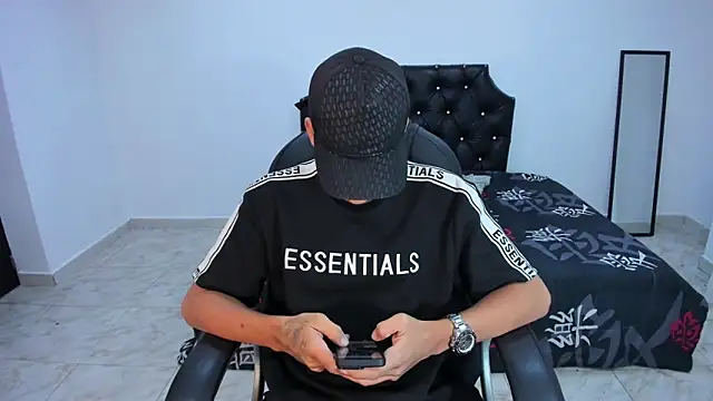 maxthomson boy online show from 10.07.25