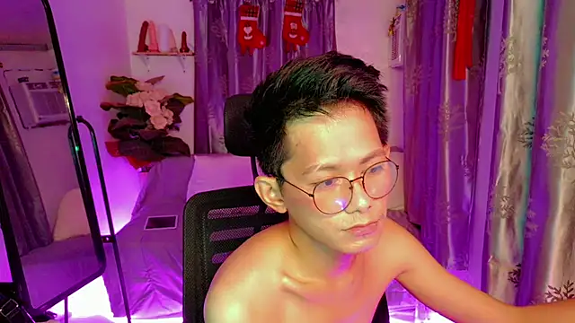 Skinny CumLoader69 online show from 11.22.25