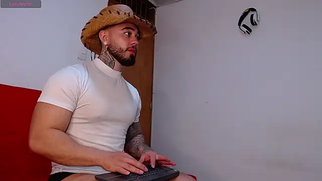 tommyblessd1 online show from 11.19.25