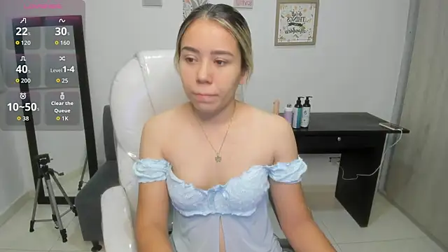 Aiilyn Ds online show from 09.26.25