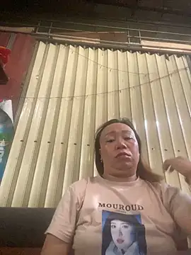Snapshot of Dunmii chatting on 10.02.25 Dunmii online show from 10.02.25