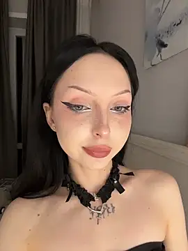 Lina Thornton  online show from 04.30.26