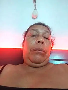 Snapshot of Naomi-Mature chatting on 05.04.26 Naomi-Mature online show from 05.04.26