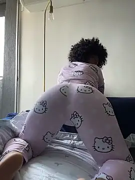Snapshot of Rizos_hot_official chatting on 05.11.26 Rizos hot official online show from 05.11.26