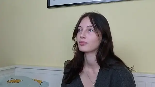 Snapshot of VernaWylie chatting on 10.02.25 VernaWylie online show from 10.02.25