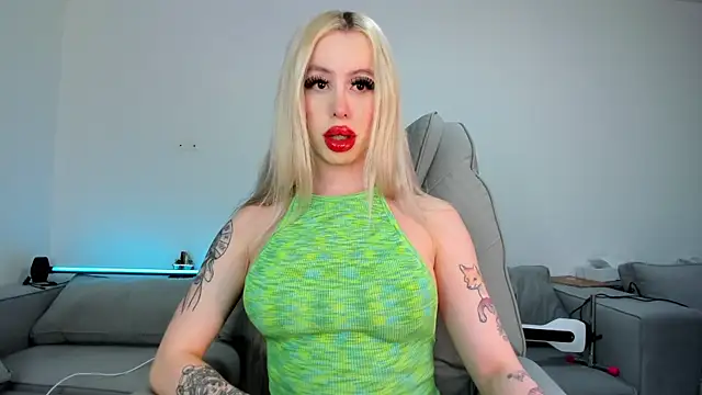 Sweet Soffi online show from 12.22.25