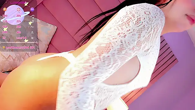 Snapshot of DaniielaV chatting on 02.23.26 DaniielaV online show from 02.23.26