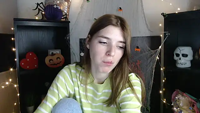 JuiceLips   online show from 11.04.25