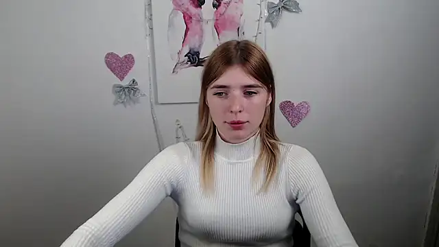 JuiceLips   online show from 12.14.25