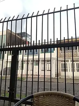 Snapshot of KloePink_ chatting on 10.10.25 KloePink  online show from 10.10.25