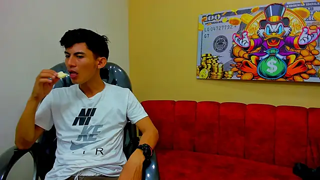 Holdme Hot online show from 10.10.25