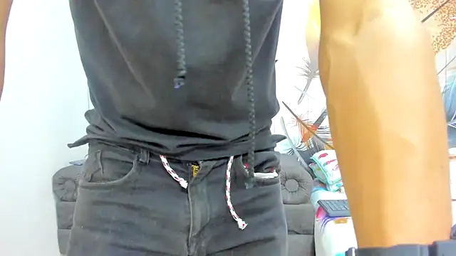 Holdme Hot online show from 10.18.25