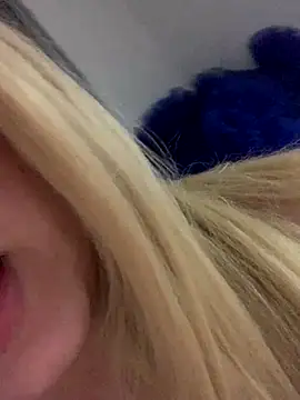 loiragoxtosinnha online show from 10.23.25