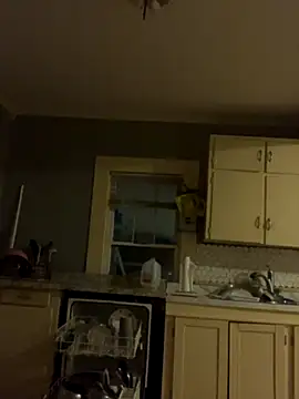 Snapshot of TaylorMade2223 chatting on 09.19.25 TaylorMade2223 online show from 09.19.25