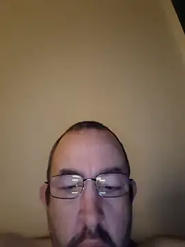 Bigahezlong online show from 10.31.25