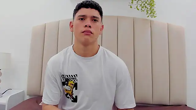 Snapshot of aron_twink66 chatting on 09.10.25 aron twink66 online show from 09.10.25