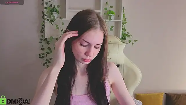 Jennie Hunter online show from 12.04.25