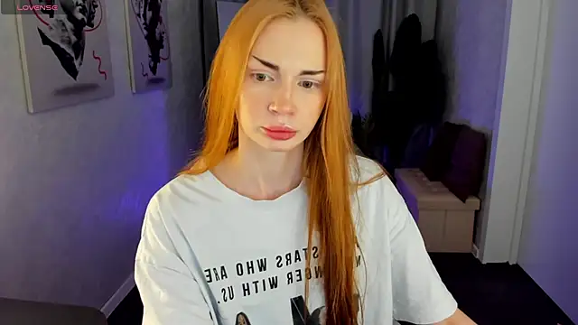 Snapshot of Jennie_Hunter chatting on 04.25.26 Jennie Hunter online show from 04.25.26