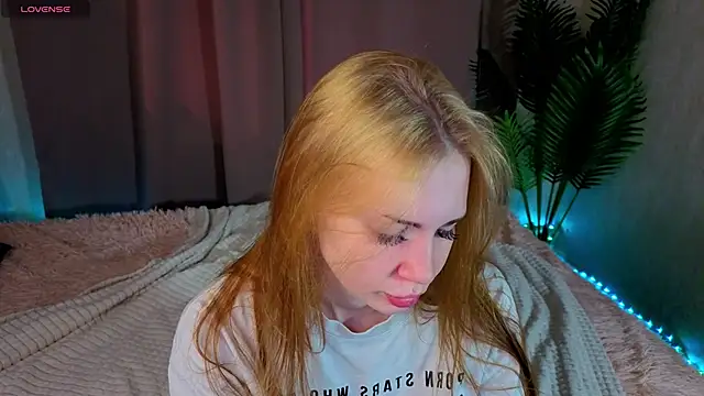 Snapshot of Jennie_Hunter chatting on 05.01.26 Jennie Hunter online show from 05.01.26
