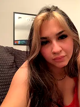 Snapshot of BrunetteBrat-xo chatting on 09.28.25 BrunetteBrat-xo online show from 09.28.25