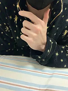 Snapshot of hijin11415 chatting on 12.14.25 hijin11415 online show from 12.14.25