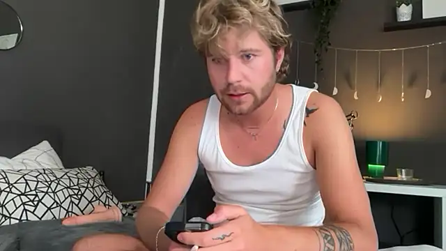 Snapshot of RioBlaze chatting on 07.19.26 RioBlaze online show from 07.19.26