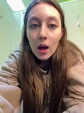 Snapshot of FroggyAnna chatting on 05.05.26 FroggyAnna online show from 05.05.26