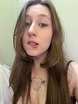 Snapshot of FroggyAnna chatting on 05.20.26 FroggyAnna online show from 05.20.26