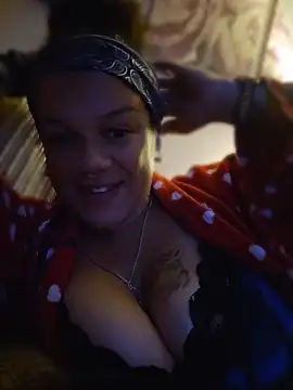 Snapshot of GoddessChantelle chatting on 05.18.26 GoddessChantelle online show from 05.18.26