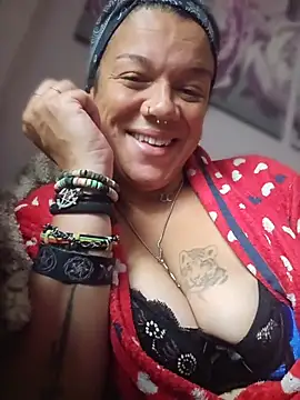Snapshot of GoddessChantelle chatting on 05.19.26 GoddessChantelle online show from 05.19.26