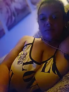 Snapshot of GoddessChantelle chatting on 06.21.26 GoddessChantelle online show from 06.21.26