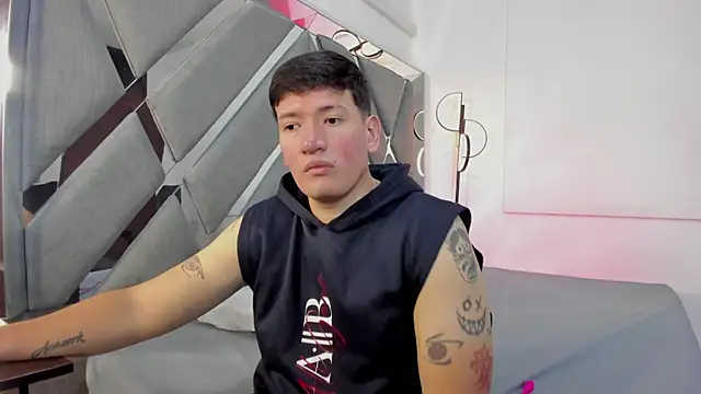 ZoeandEthan online show from 10.11.25