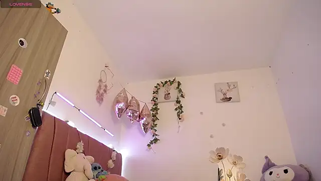 Liahdiaz  online show from 04.01.26