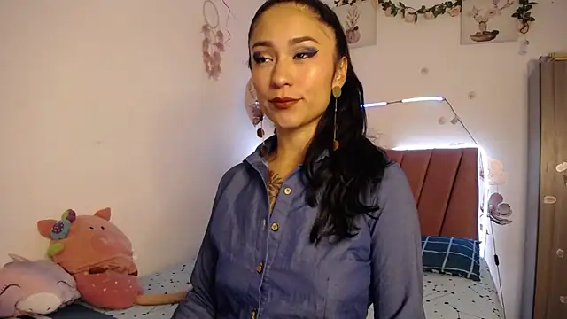 Liahdiaz  online show from 04.15.26