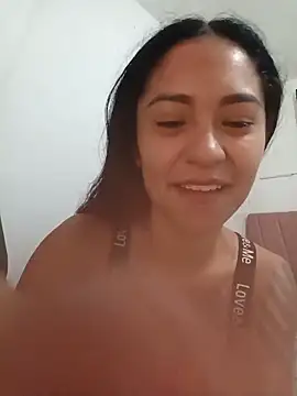 Snapshot of Liahdiaz_ chatting on 05.14.26 Liahdiaz online show from 05.14.26