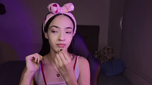 Snapshot of miIa_bratz chatting on 07.18.26 miIa bratz online show from 07.18.26