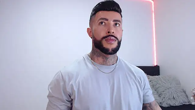 andrea de lucaa online show from 09.11.25