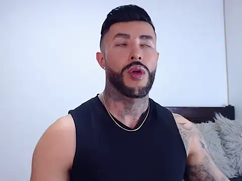 andrea de lucaa online show from 10.08.25