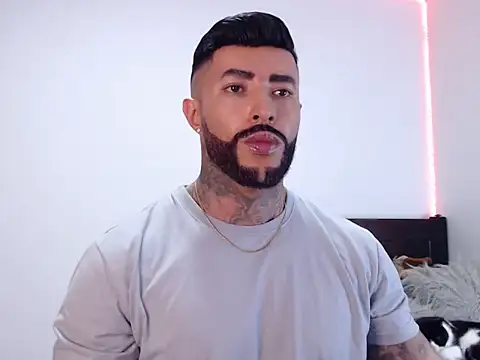 andrea de lucaa online show from 10.09.25