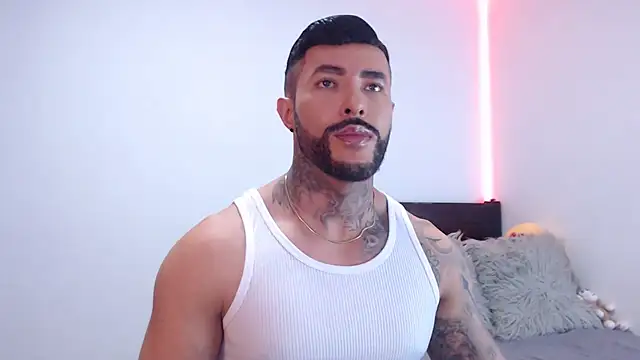 andrea de lucaa online show from 11.05.25