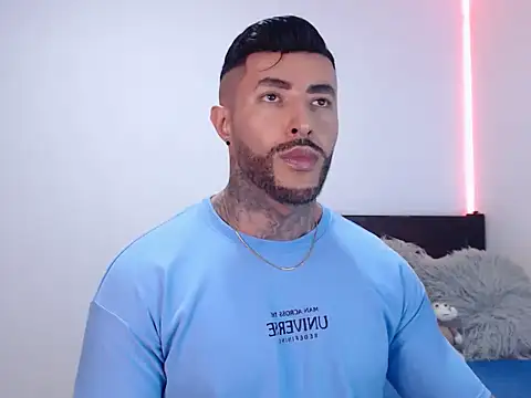 andrea de lucaa online show from 11.28.25