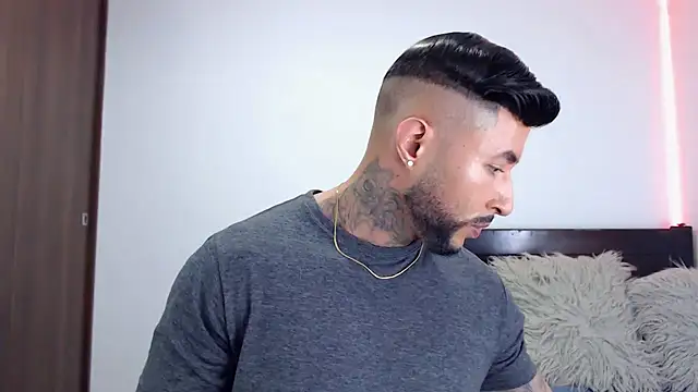 andrea de lucaa online show from 12.16.25