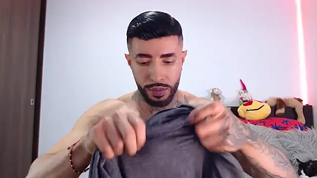 andrea de lucaa online show from 01.06.26