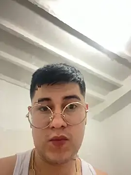 Snapshot of CamiloGonzales27 chatting on 09.30.25 CamiloGonzales27 online show from 09.30.25