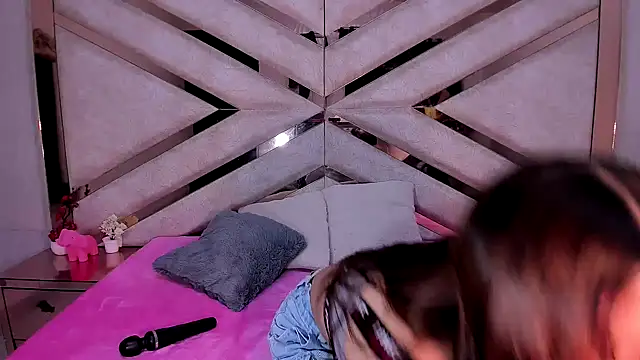 SweetandBlaze online show from 09.14.25