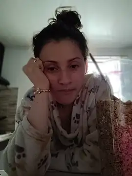 Snapshot of lindasyt chatting on 06.21.26 lindasyt online show from 06.21.26