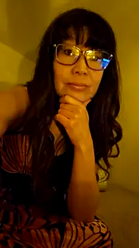 Snapshot of LeemaBean chatting on 11.08.25 LeemaBean online show from 11.08.25