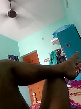 Snapshot of maddy3108 chatting on 10.15.25 maddy3108 online show from 10.15.25