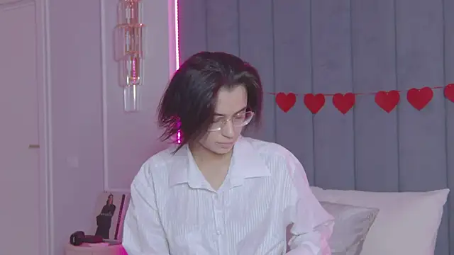 Snapshot of VioletAsh chatting on 03.09.26 VioletAsh online show from 03.09.26
